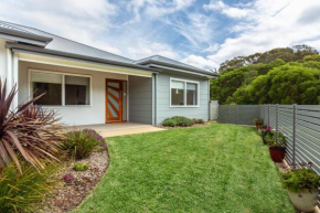 Home on Valley - 400m stroll to Margaret River town